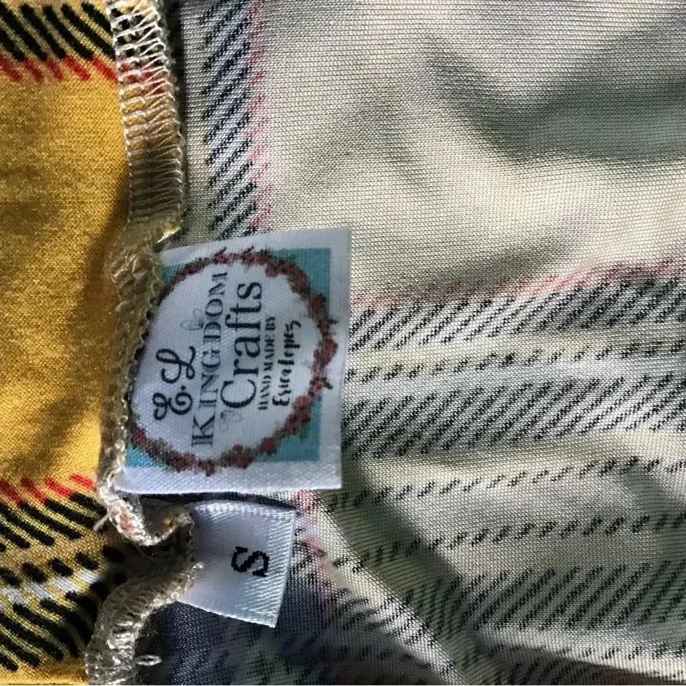 Kingdom crafts skirt size small.( Bag F ) - Picture 2 of 2